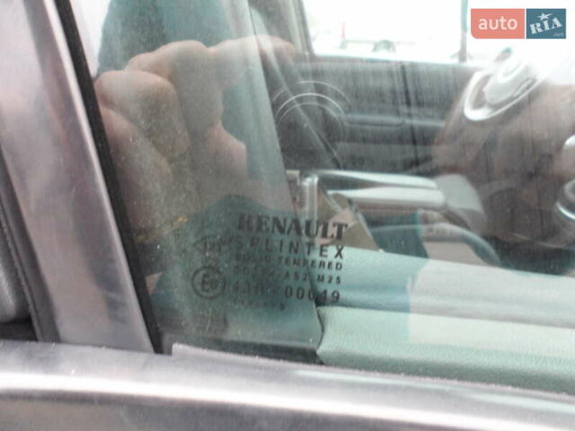 Синий Рено Megane Scenic, объемом двигателя 1.6 л и пробегом 220 тыс. км за 6500 $, фото 16 на Automoto.ua