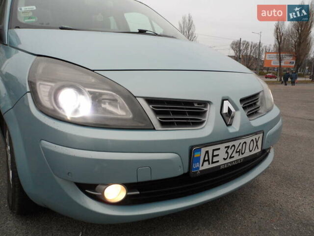 Синий Рено Megane Scenic, объемом двигателя 1.6 л и пробегом 220 тыс. км за 6500 $, фото 40 на Automoto.ua
