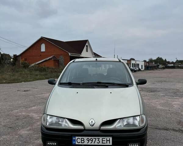 Зеленый Рено Megane Scenic, объемом двигателя 1.4 л и пробегом 250 тыс. км за 3450 $, фото 2 на Automoto.ua