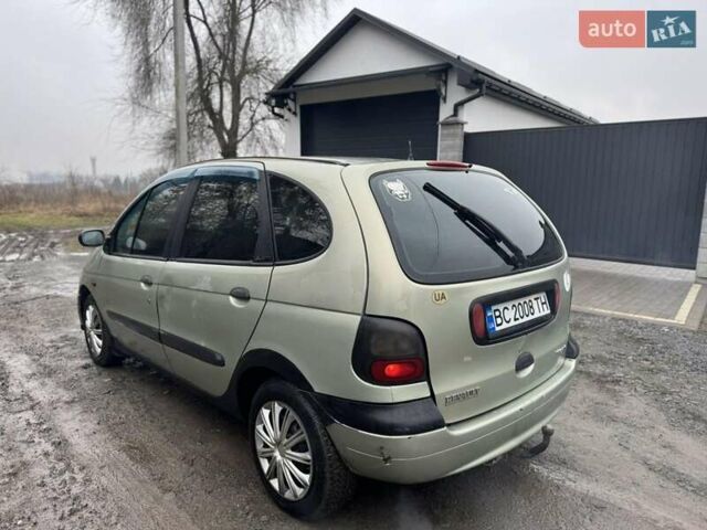 Зеленый Рено Megane Scenic, объемом двигателя 1.87 л и пробегом 315 тыс. км за 2700 $, фото 1 на Automoto.ua