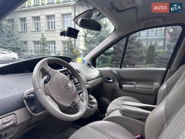 Зелений Рено Megane Scenic, об'ємом двигуна 1.6 л та пробігом 240 тис. км за 4700 $, фото 23 на Automoto.ua