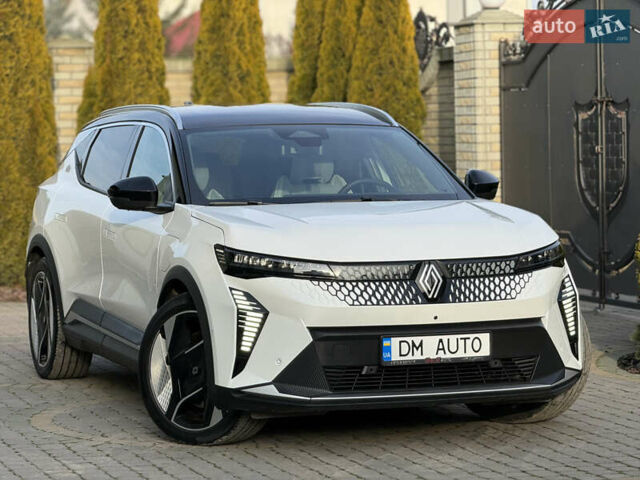 Белый Рено Scenic E-TECH, объемом двигателя 0 л и пробегом 14 тыс. км за 31000 $, фото 9 на Automoto.ua