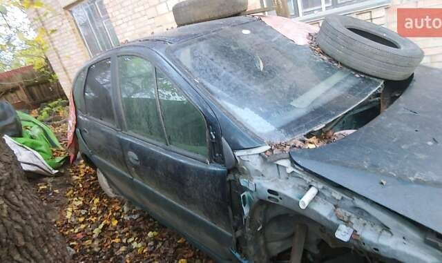 Зеленый Рено Scenic RX4, объемом двигателя 2 л и пробегом 400 тыс. км за 3000 $, фото 10 на Automoto.ua