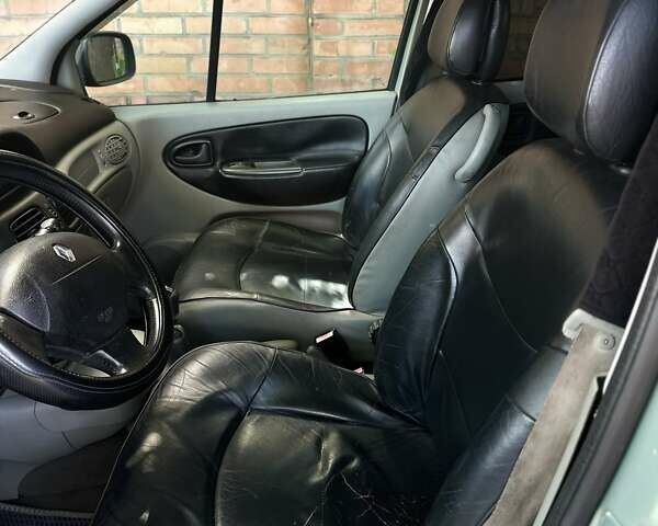 Зелений Рено Scenic RX4, об'ємом двигуна 2 л та пробігом 198 тис. км за 4200 $, фото 7 на Automoto.ua