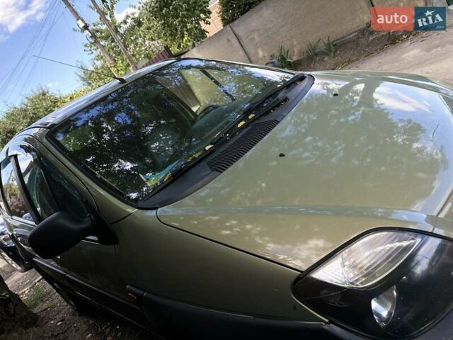 Зелений Рено Scenic RX4, об'ємом двигуна 2 л та пробігом 198 тис. км за 4200 $, фото 4 на Automoto.ua