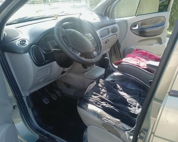 Зеленый Рено Scenic RX4, объемом двигателя 1.9 л и пробегом 330 тыс. км за 4000 $, фото 5 на Automoto.ua