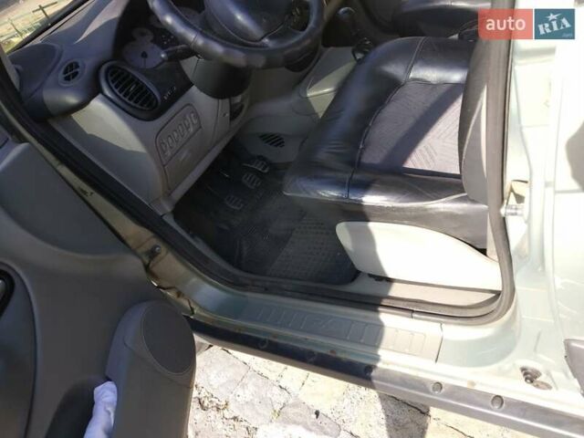 Зеленый Рено Scenic RX4, объемом двигателя 2 л и пробегом 262 тыс. км за 4500 $, фото 7 на Automoto.ua