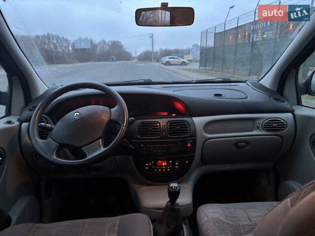 Зелений Рено Scenic RX4, об'ємом двигуна 2 л та пробігом 190 тис. км за 3900 $, фото 4 на Automoto.ua