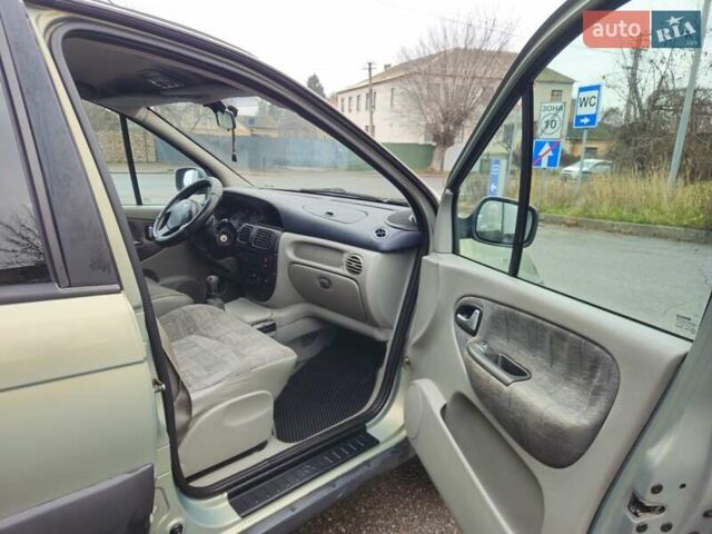 Зеленый Рено Scenic RX4, объемом двигателя 1.6 л и пробегом 225 тыс. км за 3700 $, фото 7 на Automoto.ua