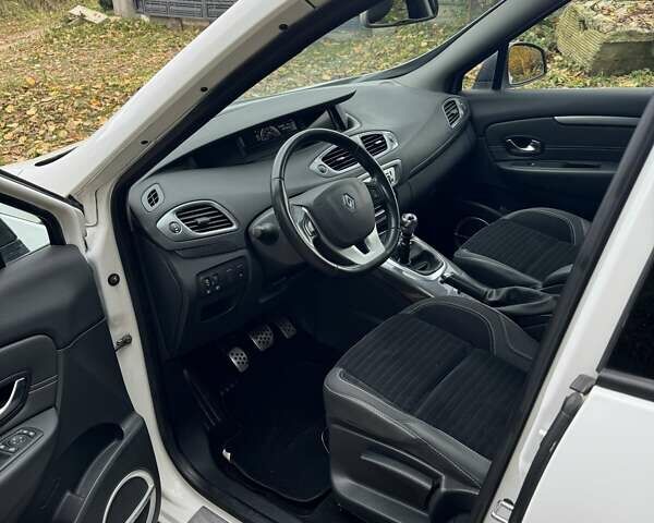 Білий Рено Scenic XMOD, об'ємом двигуна 1.6 л та пробігом 210 тис. км за 9690 $, фото 22 на Automoto.ua