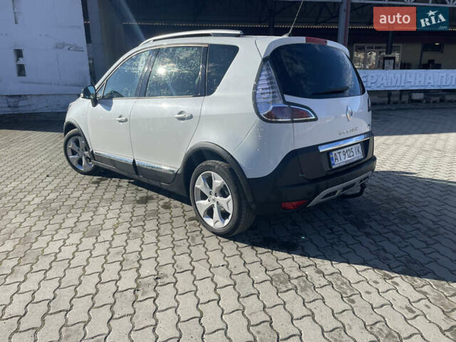 Белый Рено Scenic XMOD, объемом двигателя 1.6 л и пробегом 255 тыс. км за 10300 $, фото 7 на Automoto.ua