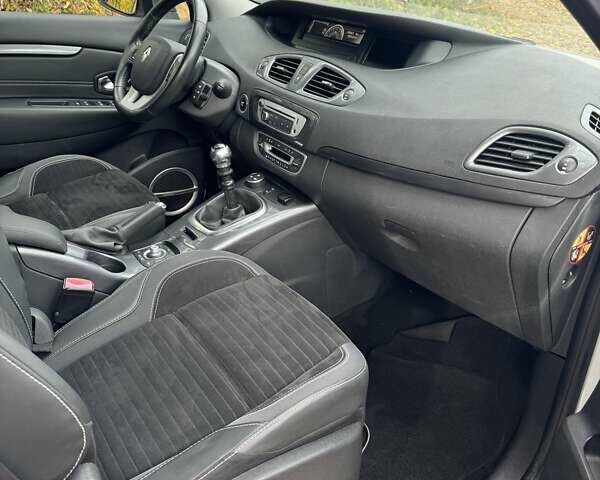 Білий Рено Scenic XMOD, об'ємом двигуна 1.6 л та пробігом 210 тис. км за 9690 $, фото 37 на Automoto.ua