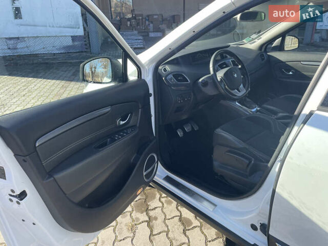 Белый Рено Scenic XMOD, объемом двигателя 1.6 л и пробегом 255 тыс. км за 10300 $, фото 10 на Automoto.ua