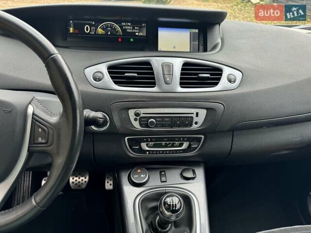 Білий Рено Scenic XMOD, об'ємом двигуна 1.6 л та пробігом 210 тис. км за 9690 $, фото 30 на Automoto.ua