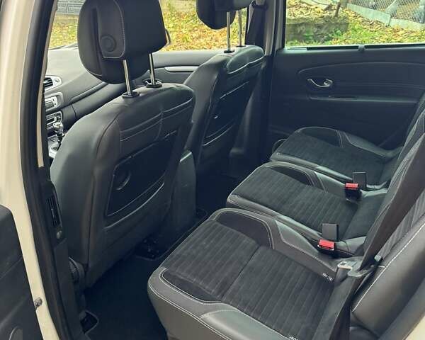 Білий Рено Scenic XMOD, об'ємом двигуна 1.6 л та пробігом 210 тис. км за 9690 $, фото 59 на Automoto.ua
