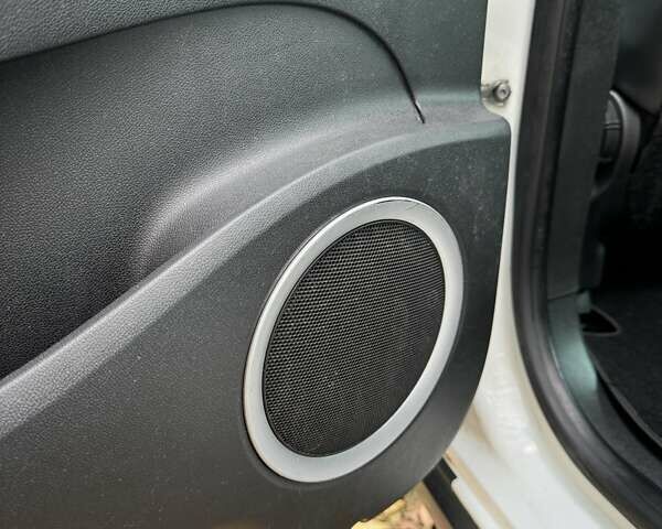 Білий Рено Scenic XMOD, об'ємом двигуна 1.6 л та пробігом 210 тис. км за 9690 $, фото 61 на Automoto.ua