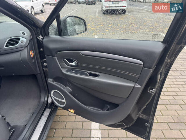 Черный Рено Scenic XMOD, объемом двигателя 1.5 л и пробегом 193 тыс. км за 10600 $, фото 9 на Automoto.ua