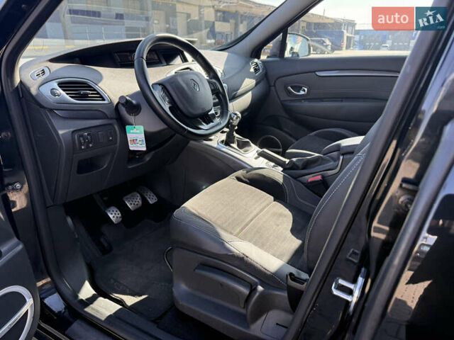 Черный Рено Scenic XMOD, объемом двигателя 0 л и пробегом 202 тыс. км за 8999 $, фото 27 на Automoto.ua