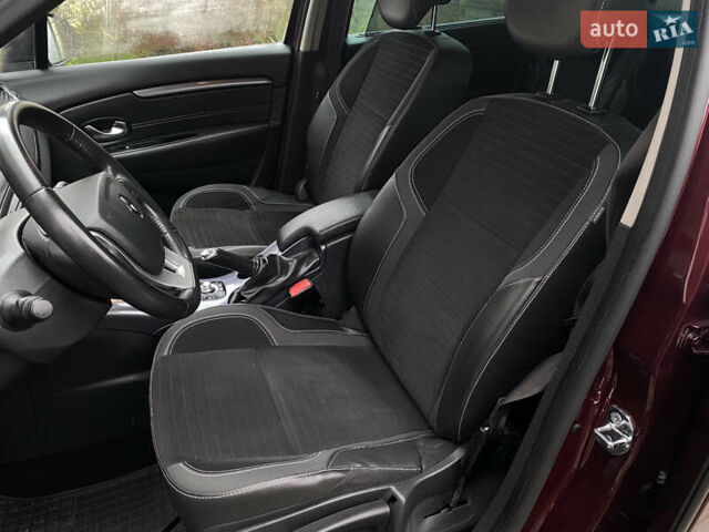 Красный Рено Scenic XMOD, объемом двигателя 1.5 л и пробегом 227 тыс. км за 9400 $, фото 36 на Automoto.ua