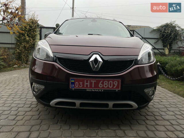 Красный Рено Scenic XMOD, объемом двигателя 1.5 л и пробегом 227 тыс. км за 9400 $, фото 23 на Automoto.ua