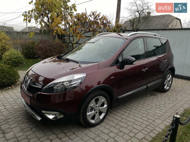 Красный Рено Scenic XMOD, объемом двигателя 1.5 л и пробегом 227 тыс. км за 9400 $, фото 5 на Automoto.ua