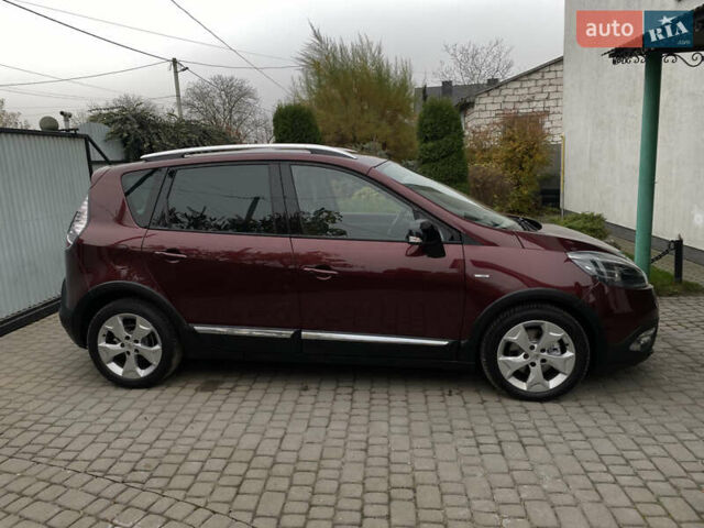Красный Рено Scenic XMOD, объемом двигателя 1.5 л и пробегом 227 тыс. км за 9400 $, фото 3 на Automoto.ua