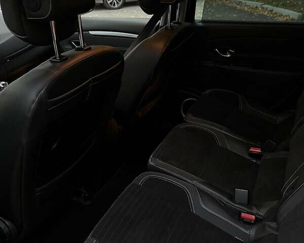 Рено Scenic XMOD 2013 в Ровно на Automoto.ua Красный Рено Scenic XMOD, объемом двигателя 1.6 л и пробегом 181 тыс. км за 10950 $, фото 16 на Automoto.ua