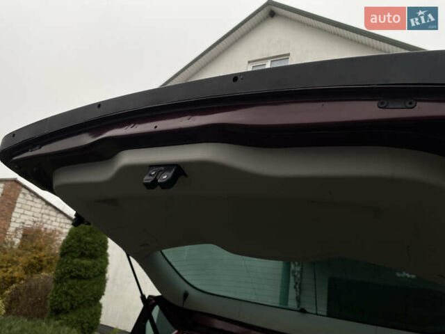 Красный Рено Scenic XMOD, объемом двигателя 1.5 л и пробегом 227 тыс. км за 9400 $, фото 45 на Automoto.ua