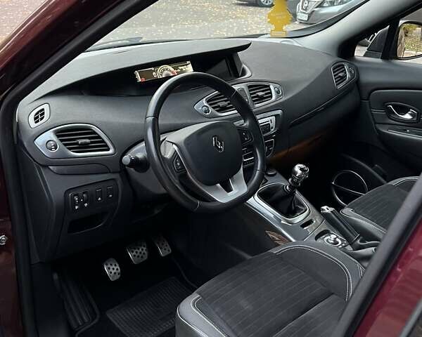 Рено Scenic XMOD 2013 в Ровно на Automoto.ua Красный Рено Scenic XMOD, объемом двигателя 1.6 л и пробегом 181 тыс. км за 10950 $, фото 14 на Automoto.ua