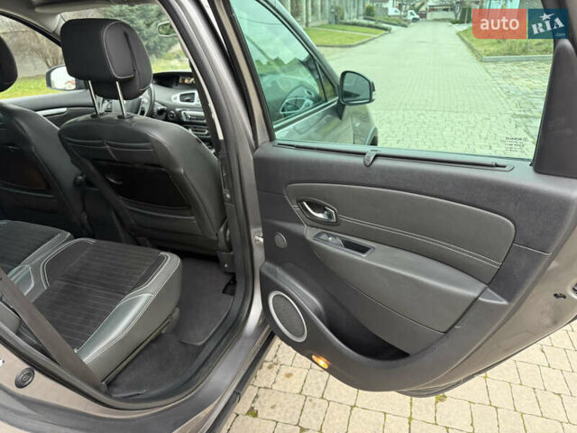 Серый Рено Scenic XMOD, объемом двигателя 1.5 л и пробегом 203 тыс. км за 10300 $, фото 12 на Automoto.ua