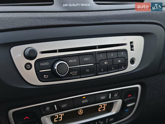 Серый Рено Scenic XMOD, объемом двигателя 1.5 л и пробегом 215 тыс. км за 10999 $, фото 37 на Automoto.ua