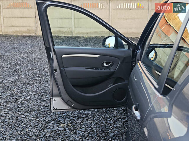 Серый Рено Scenic XMOD, объемом двигателя 1.5 л и пробегом 215 тыс. км за 10999 $, фото 17 на Automoto.ua