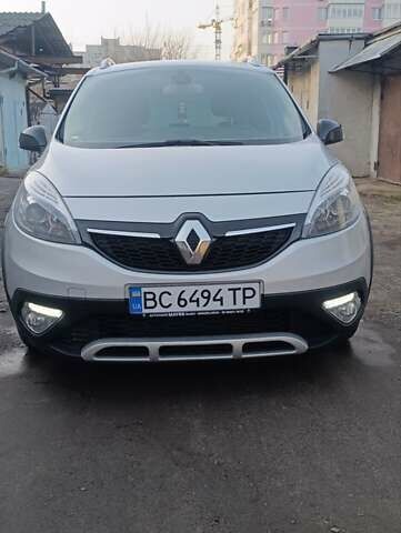 Сірий Рено Scenic XMOD, об'ємом двигуна 1.46 л та пробігом 220 тис. км за 10250 $, фото 4 на Automoto.ua