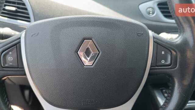 Сірий Рено Scenic XMOD, об'ємом двигуна 1.46 л та пробігом 220 тис. км за 10249 $, фото 18 на Automoto.ua