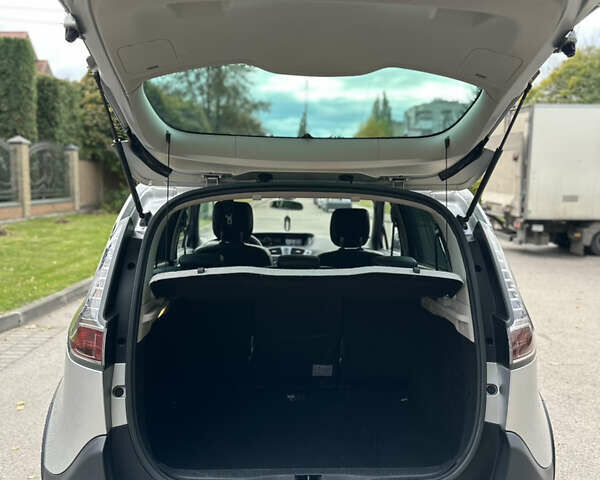 Серый Рено Scenic XMOD, объемом двигателя 1.5 л и пробегом 201 тыс. км за 10600 $, фото 29 на Automoto.ua