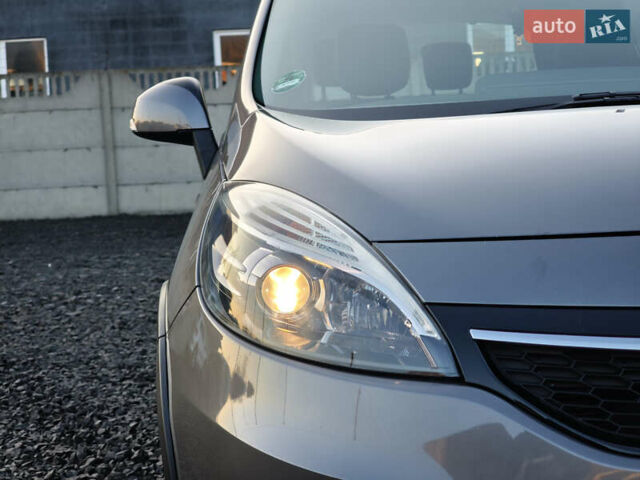 Серый Рено Scenic XMOD, объемом двигателя 1.5 л и пробегом 215 тыс. км за 10999 $, фото 8 на Automoto.ua