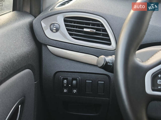 Серый Рено Scenic XMOD, объемом двигателя 1.5 л и пробегом 215 тыс. км за 10999 $, фото 32 на Automoto.ua