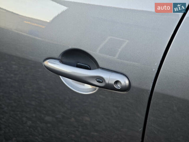 Серый Рено Scenic XMOD, объемом двигателя 1.5 л и пробегом 215 тыс. км за 10999 $, фото 16 на Automoto.ua