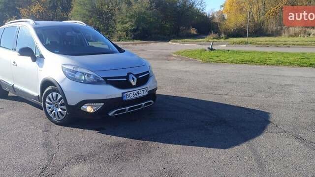 Серый Рено Scenic XMOD, объемом двигателя 1.46 л и пробегом 220 тыс. км за 9949 $, фото 6 на Automoto.ua