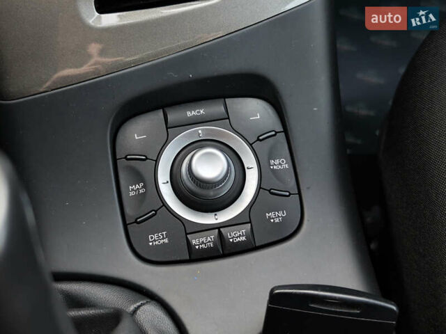 Серый Рено Scenic XMOD, объемом двигателя 1.5 л и пробегом 215 тыс. км за 10999 $, фото 40 на Automoto.ua