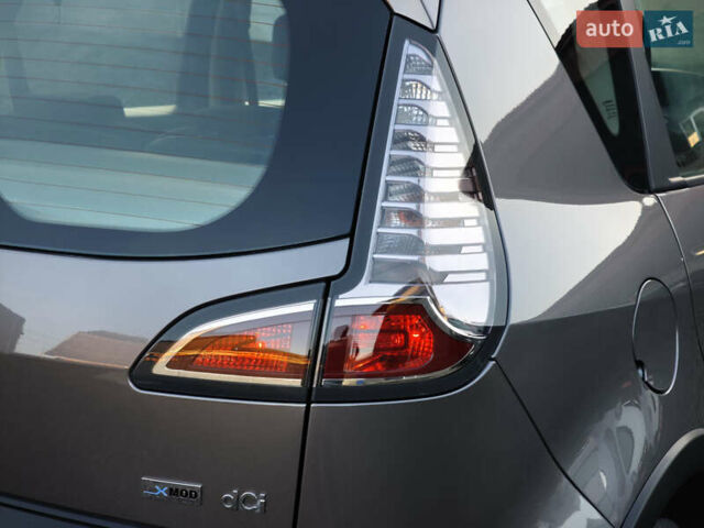 Серый Рено Scenic XMOD, объемом двигателя 1.5 л и пробегом 215 тыс. км за 10999 $, фото 13 на Automoto.ua