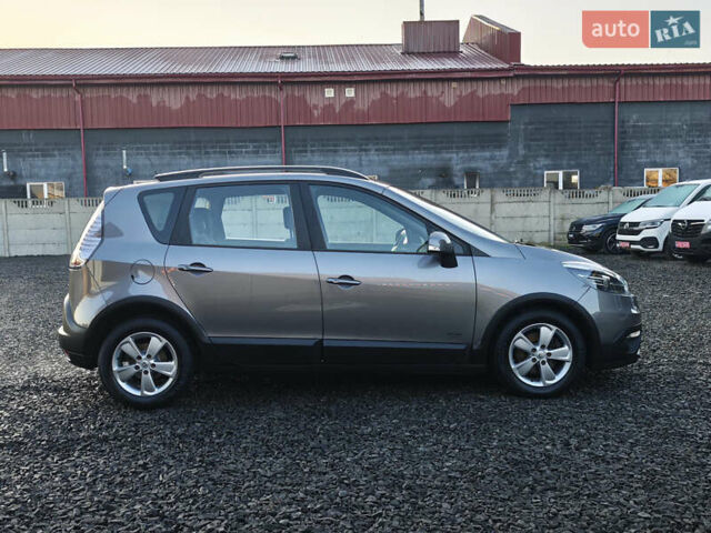 Серый Рено Scenic XMOD, объемом двигателя 1.5 л и пробегом 215 тыс. км за 10999 $, фото 6 на Automoto.ua