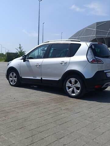 Сірий Рено Scenic XMOD, об'ємом двигуна 1.46 л та пробігом 220 тис. км за 10249 $, фото 4 на Automoto.ua