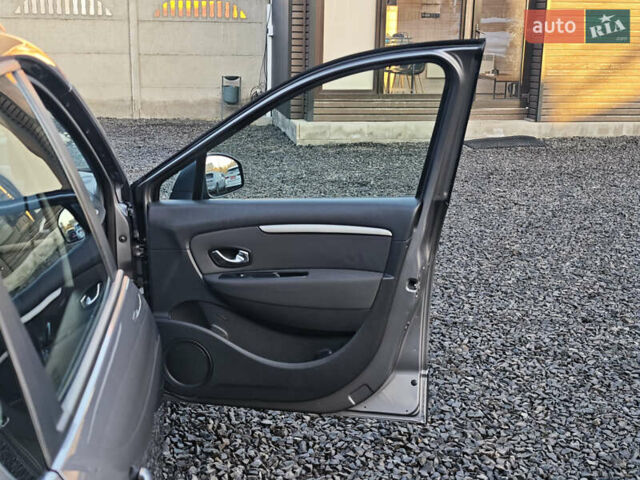 Серый Рено Scenic XMOD, объемом двигателя 1.5 л и пробегом 215 тыс. км за 10999 $, фото 49 на Automoto.ua