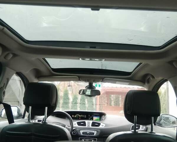 Сірий Рено Scenic XMOD, об'ємом двигуна 1.2 л та пробігом 244 тис. км за 9800 $, фото 9 на Automoto.ua