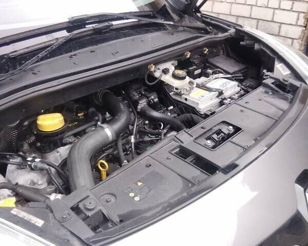 Сірий Рено Scenic XMOD, об'ємом двигуна 1.2 л та пробігом 244 тис. км за 9500 $, фото 1 на Automoto.ua