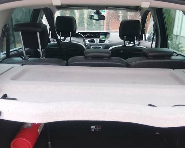 Сірий Рено Scenic XMOD, об'ємом двигуна 1.2 л та пробігом 244 тис. км за 9800 $, фото 1 на Automoto.ua