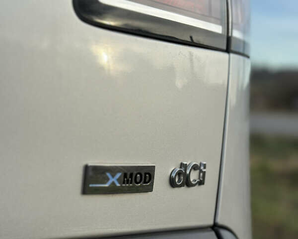 Серый Рено Scenic XMOD, объемом двигателя 1.5 л и пробегом 178 тыс. км за 9000 $, фото 19 на Automoto.ua