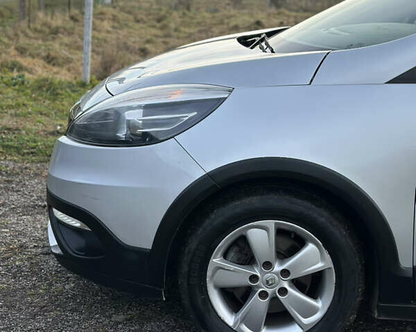 Серый Рено Scenic XMOD, объемом двигателя 1.5 л и пробегом 178 тыс. км за 9000 $, фото 21 на Automoto.ua