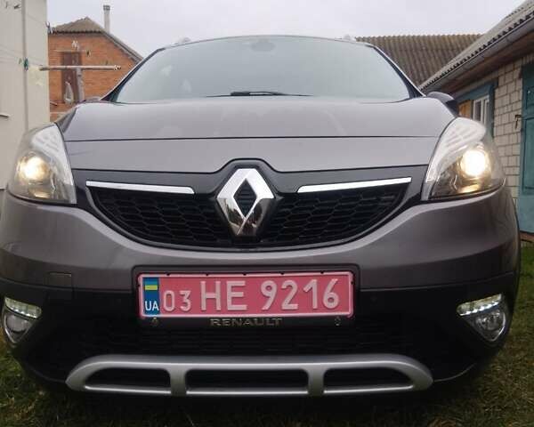 Сірий Рено Scenic XMOD, об'ємом двигуна 1.2 л та пробігом 244 тис. км за 9500 $, фото 8 на Automoto.ua